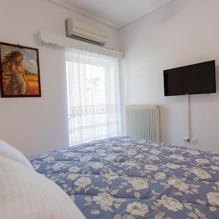 נפפקטוס Poly'S Charming Home - City Center & Near The Beach 2Bedroom Apartment מראה חיצוני תמונה