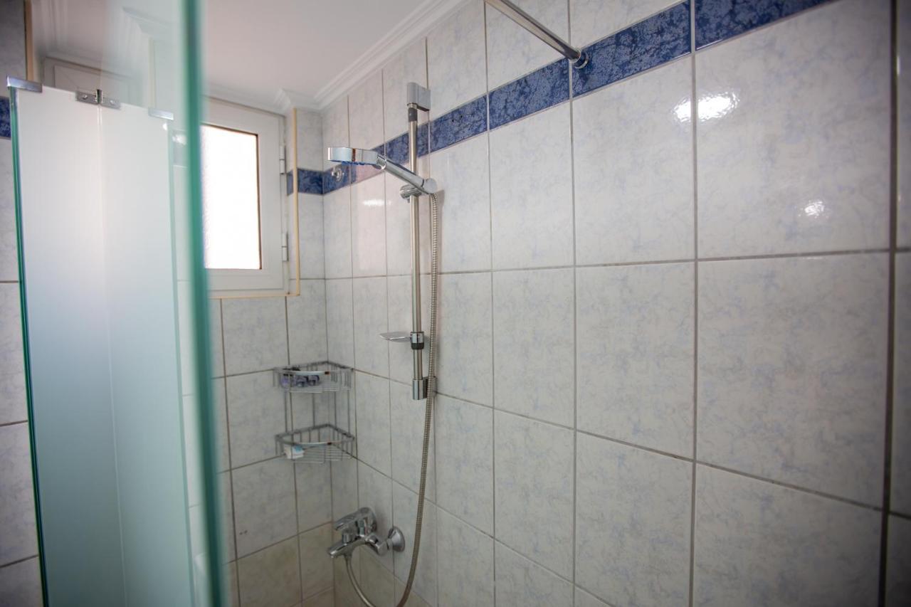 נפפקטוס Poly'S Charming Home - City Center & Near The Beach 2Bedroom Apartment מראה חיצוני תמונה