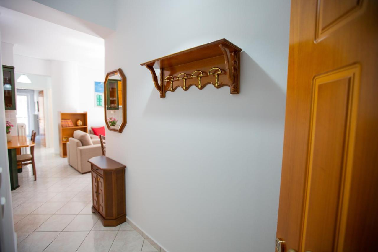 נפפקטוס Poly'S Charming Home - City Center & Near The Beach 2Bedroom Apartment מראה חיצוני תמונה